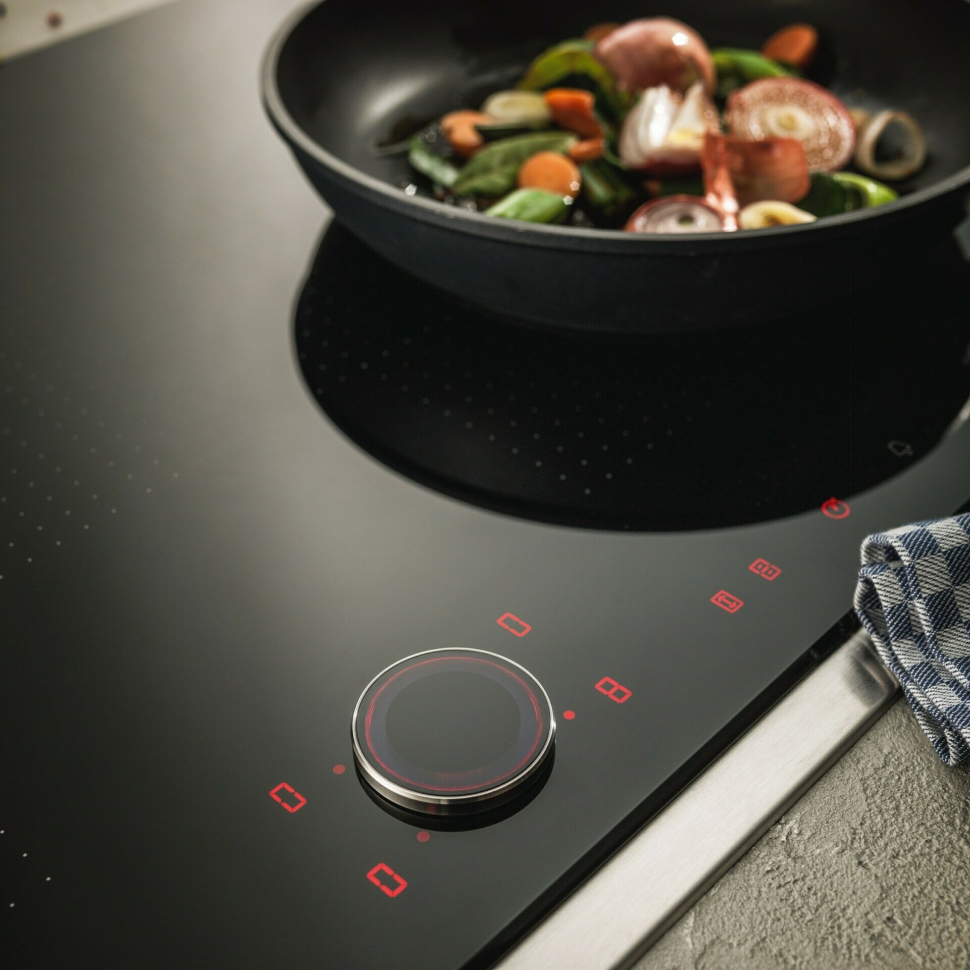 NEFF Live Cooking Demonstration | Elements Kitchens